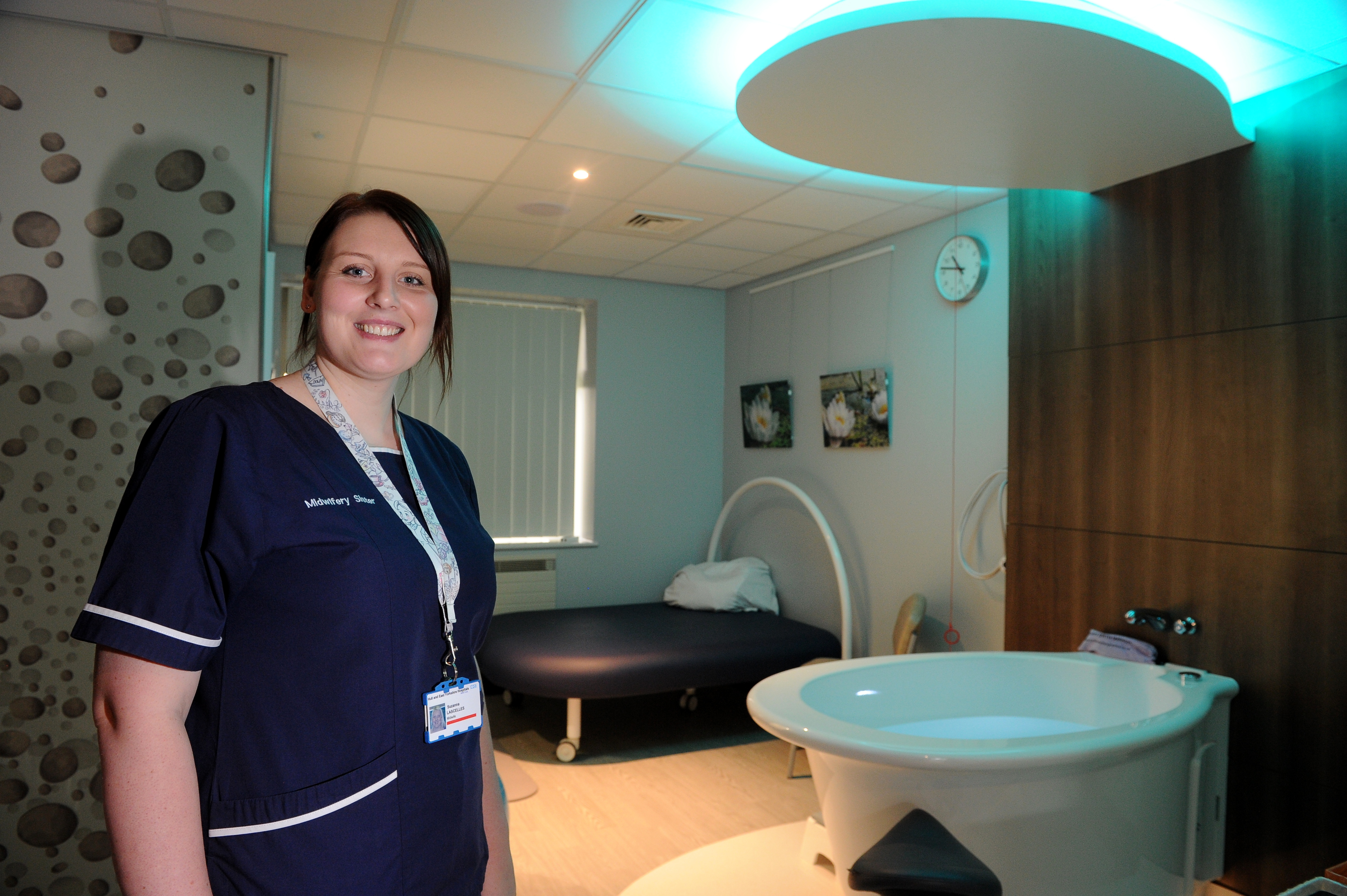 What You Need To Know About Giving Birth In Water Hull