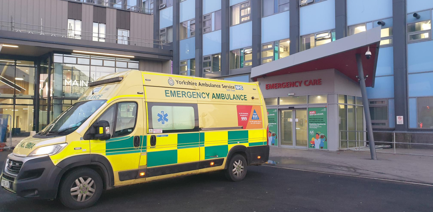 A single ambulance outside the entrance to Hull's Emergency Department